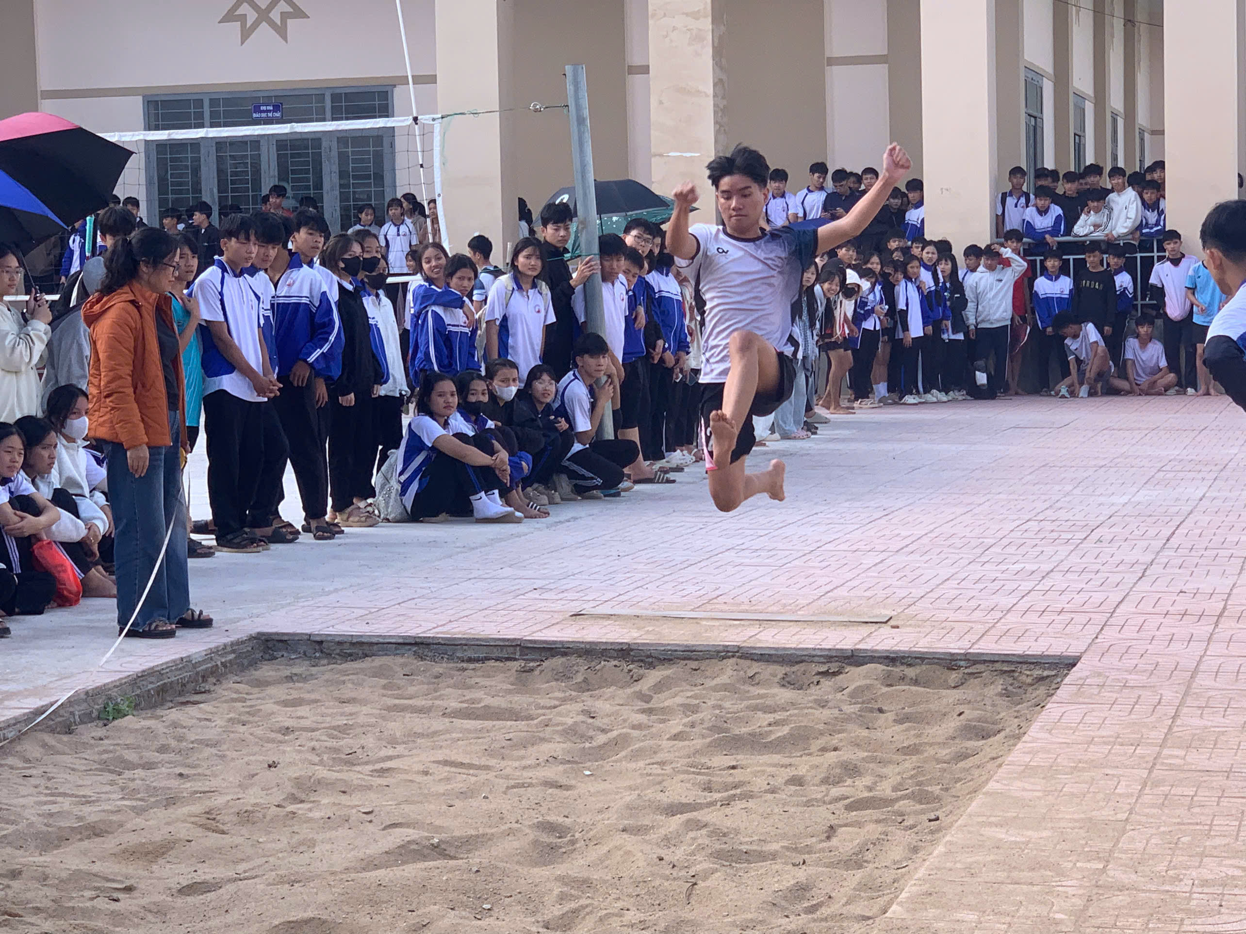 z7453490049905_3370a3f1cc46ca77d40f7569054240be (1)